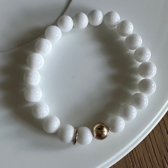 8mm White Jade Stretch Bracelet w/ 14K Gold Filled Ball Spacer and Jump Ring - Picture 6 of 7